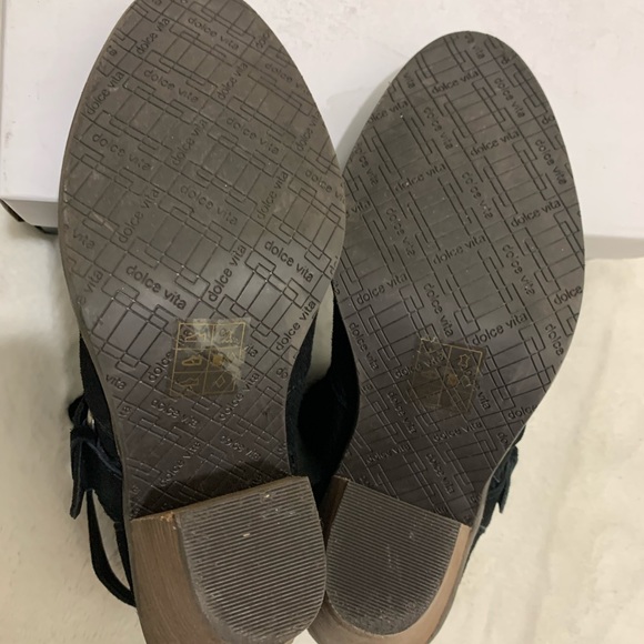 Dolce Vita  Zip up Booties - Picture 7 of 7